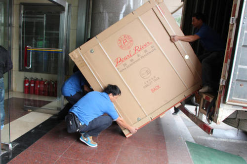 中沙钢琴贵重工艺品无忧运